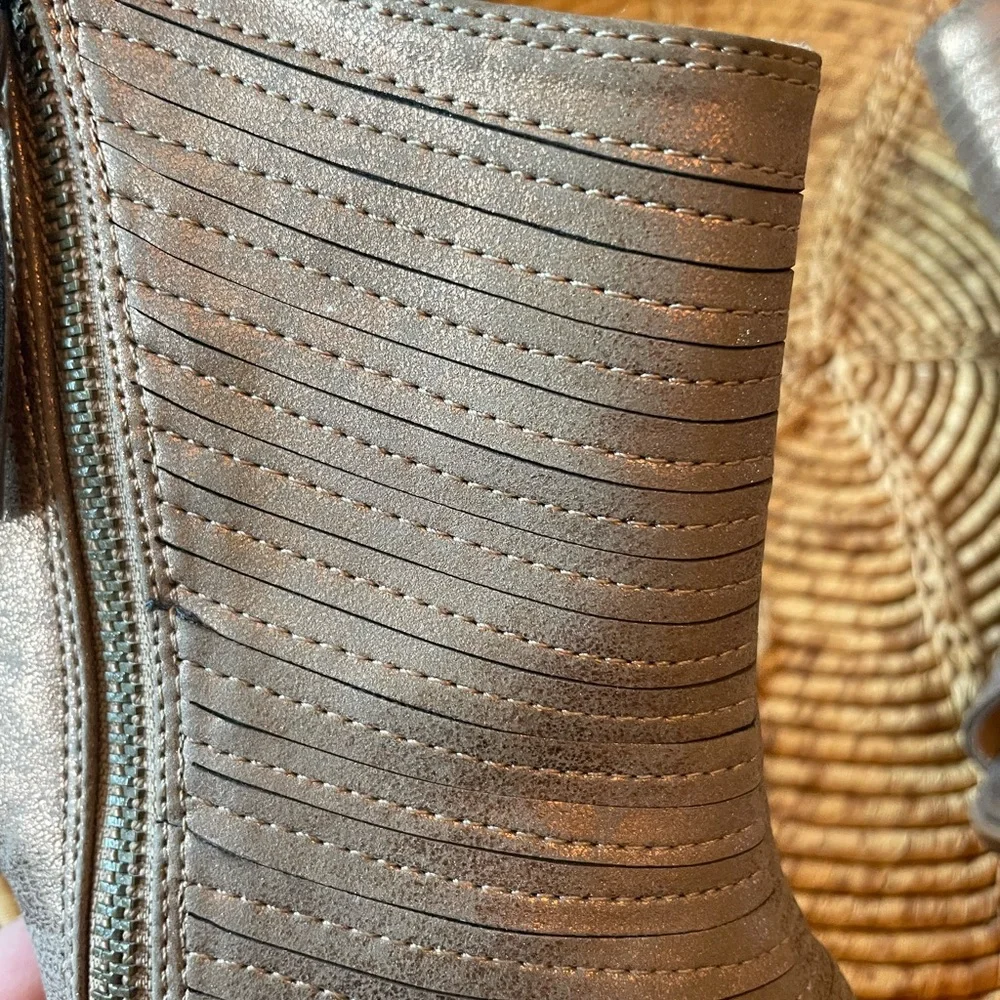 Chinese Laundry Metallic Copper Tone Peep Toe Block Heels - Picture 7 of 14